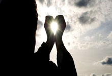 3月没过完,就有4位名人去世,只有一人寿终,其余3人救都来不及.